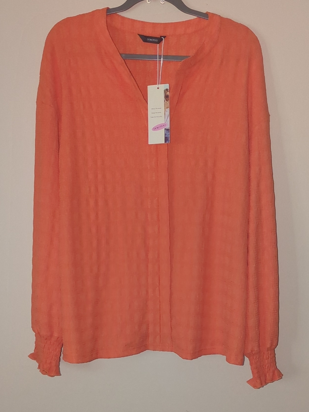🧡SALE🧡Dokotoo Chaus Orange Textured Long-Sleeve V-Neck Blouse NWT